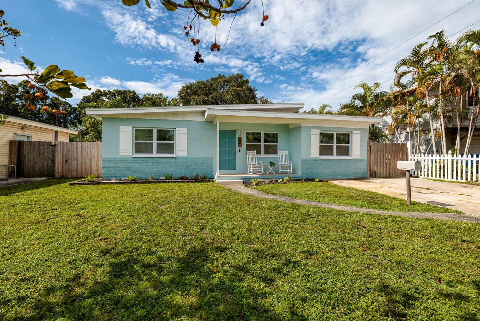 Property Photo:  110 Pershing Street NE  FL 33702 