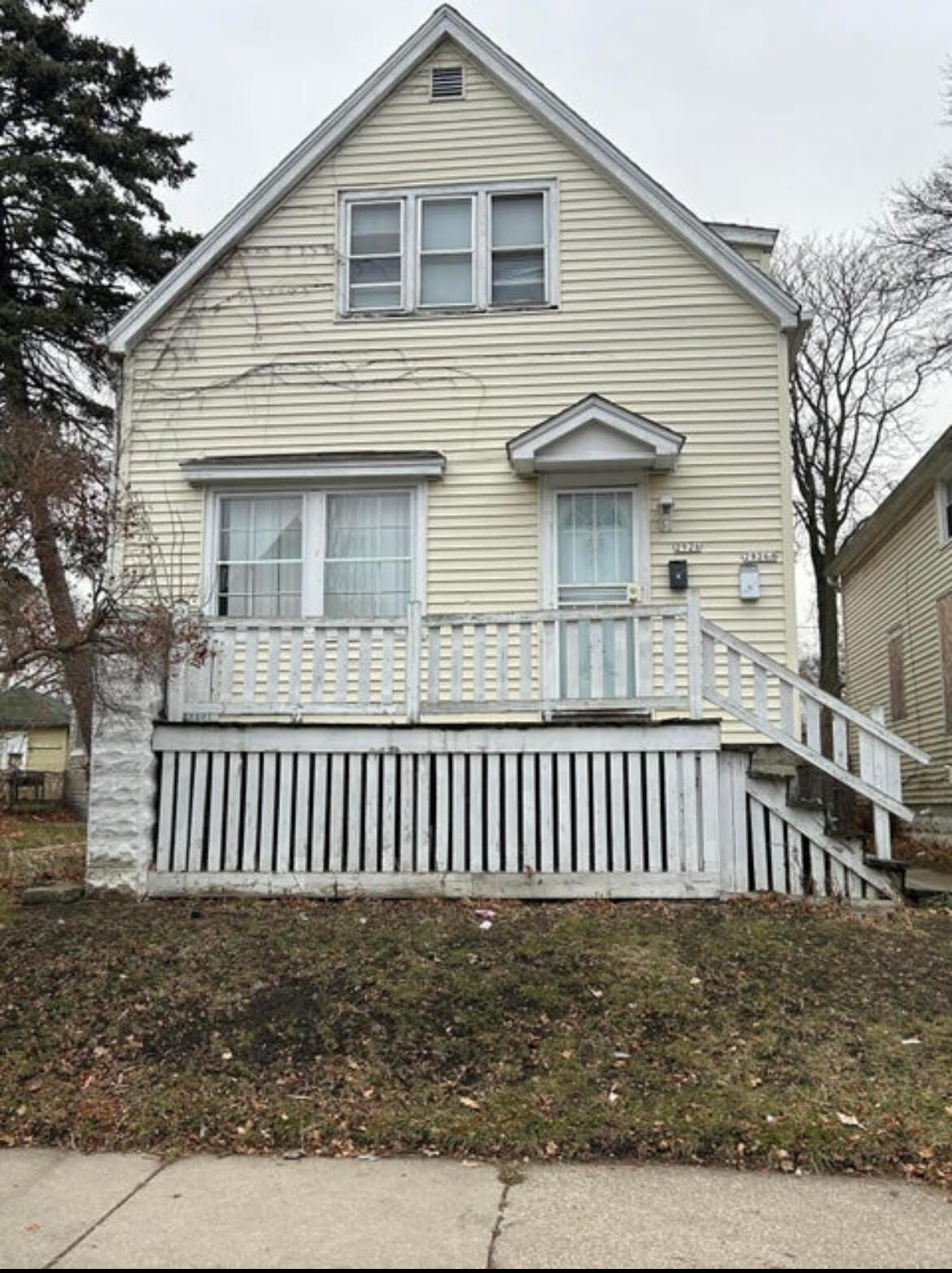 Property Photo: 2926 N 17th St WI 53206