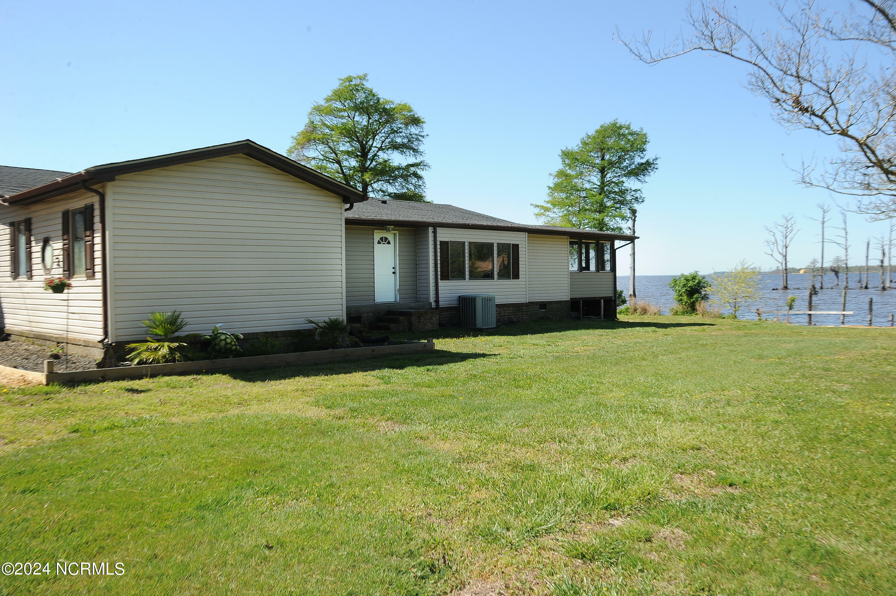 Property Photo:  150 Sunset Circle 0  NC 27944 