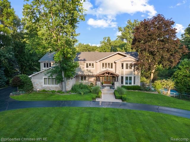 Property Photo: 5635 Paint Valley Drive MI 48306