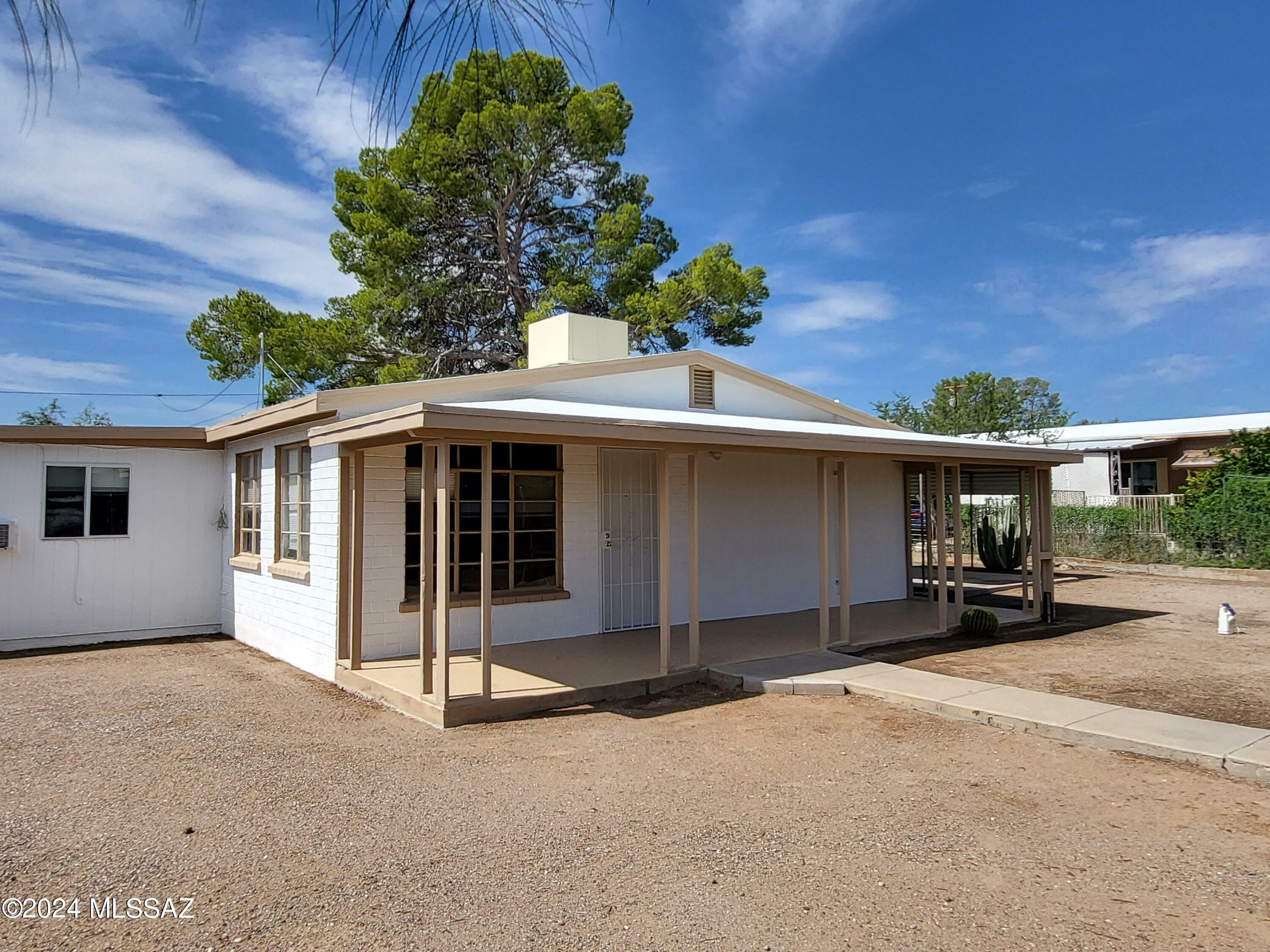 Property Photo:  2811 W Drexel Road  AZ 85746 