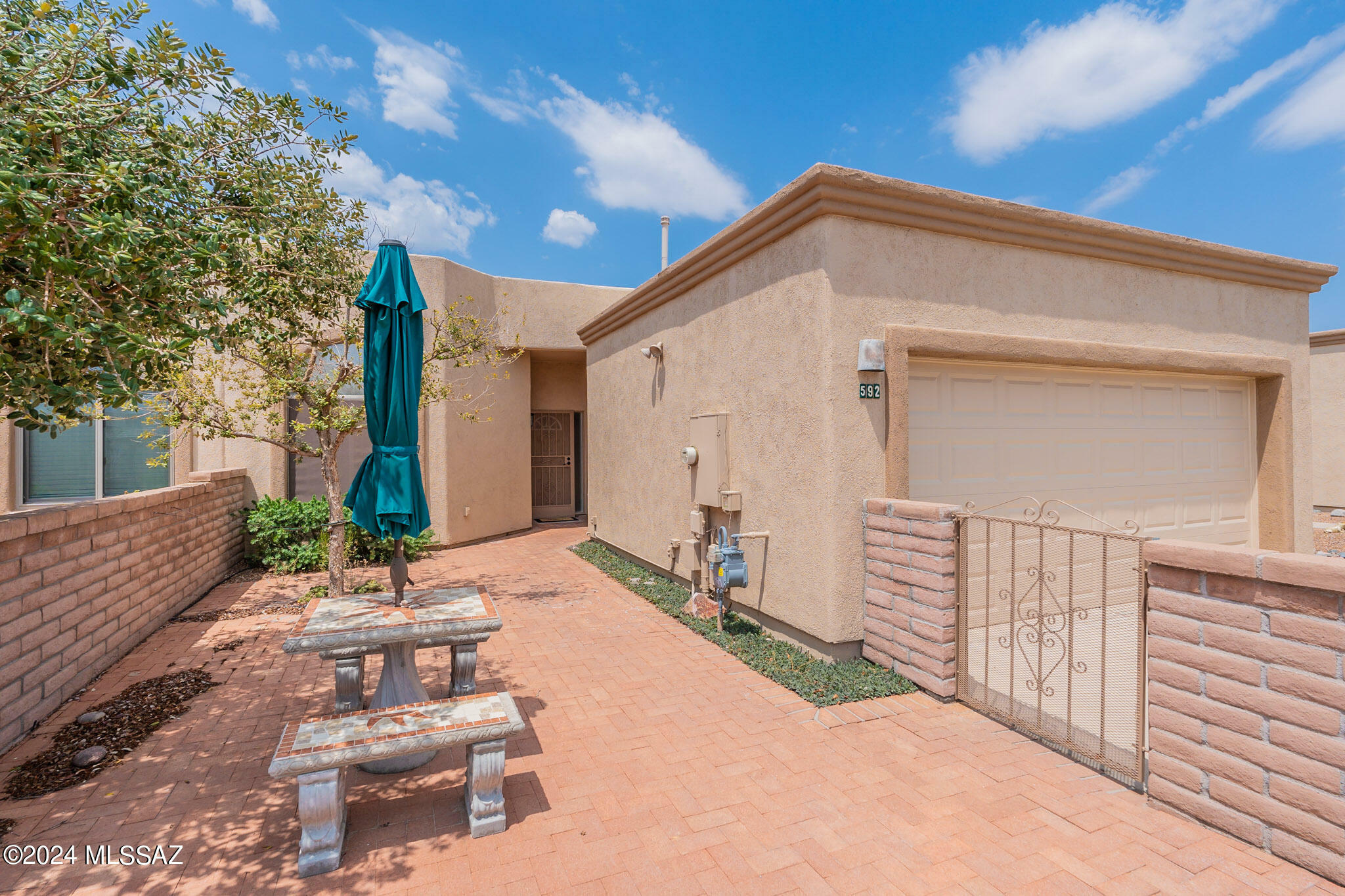 Property Photo:  592 W Crenshaw Lane  AZ 85614 