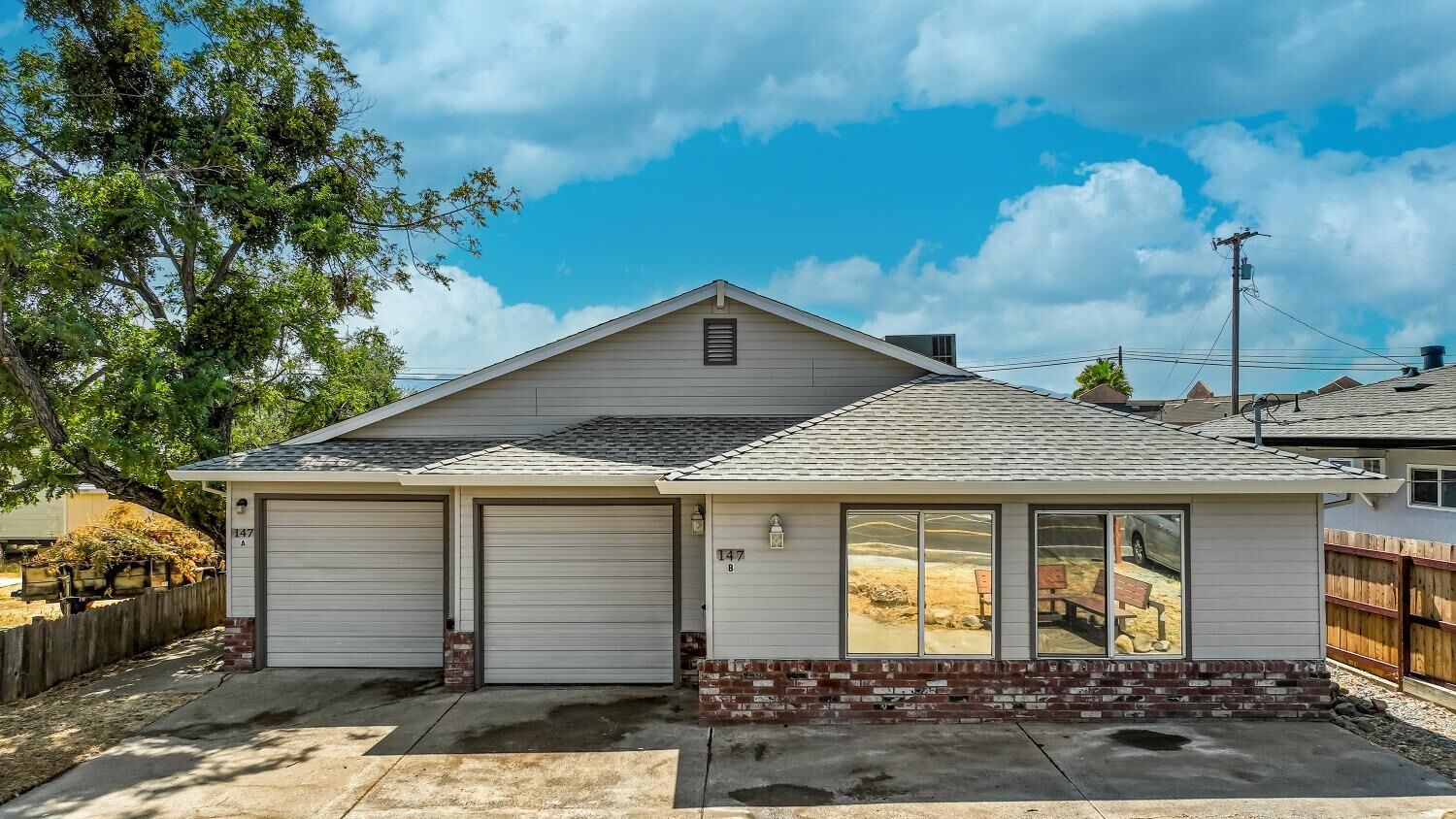 Property Photo:  147 E Daphne Street  CA 95252 