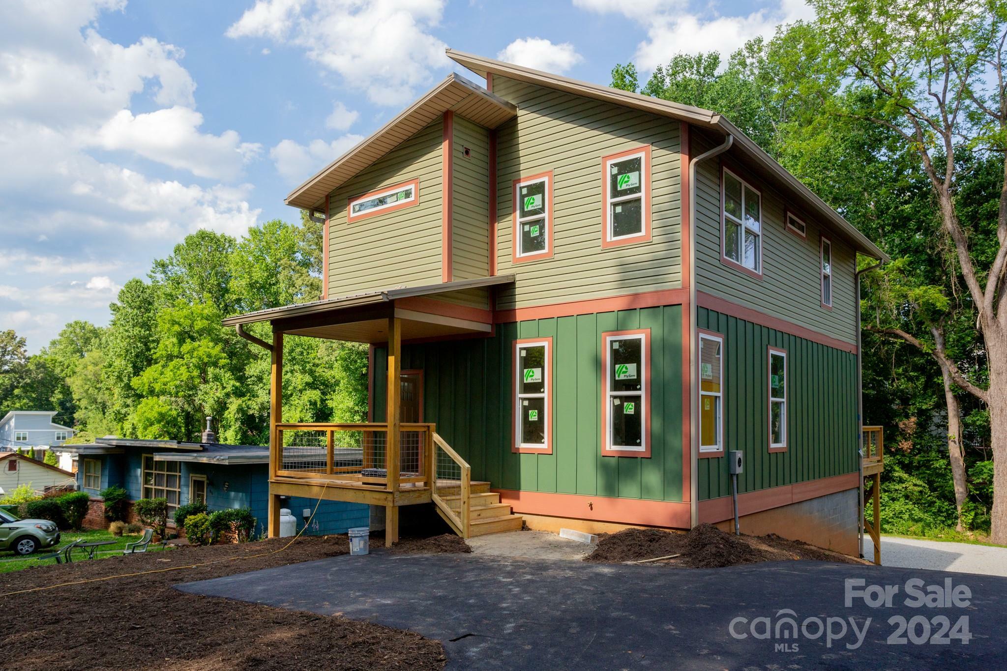 Property Photo:  418 London Road  NC 28803 