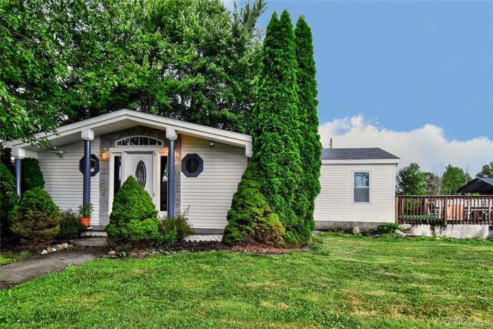 Property Photo: 2424 State Route 17K NY 12549