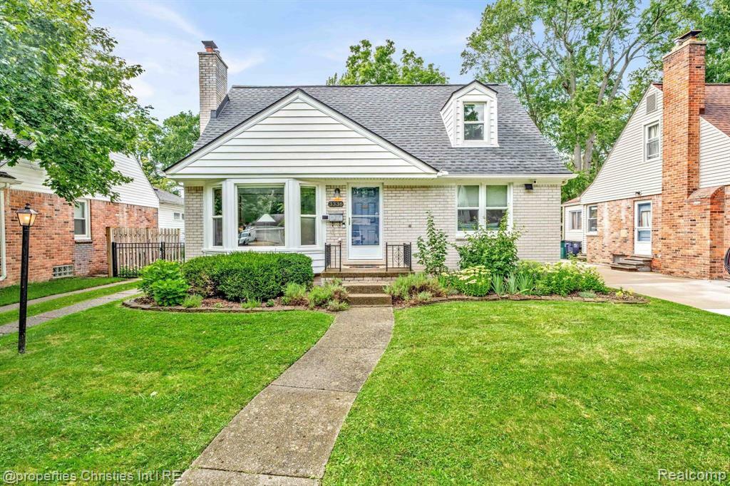 Property Photo: 3336 Parker Drive MI 48073 6919