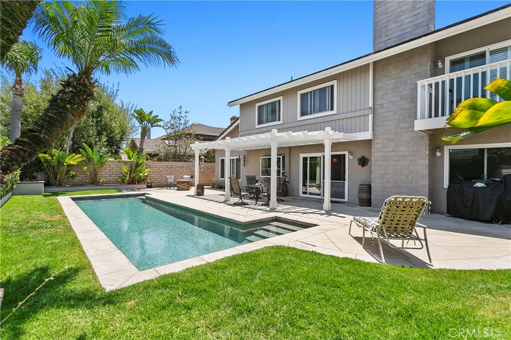 Property Photo:  6081 Jasonwood Drive  CA 92648 