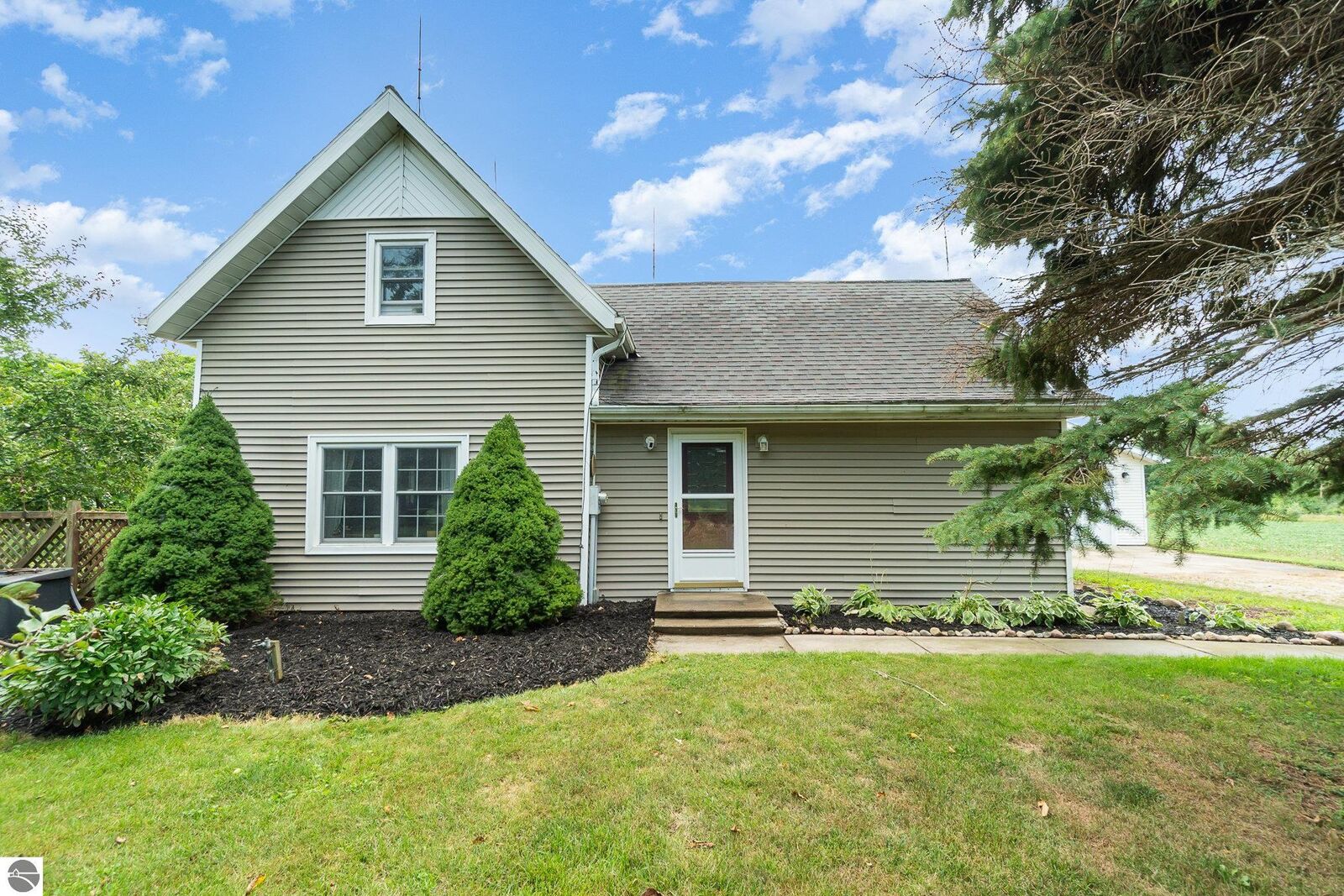Property Photo:  9973 N Pingree Road  MI 48801 
