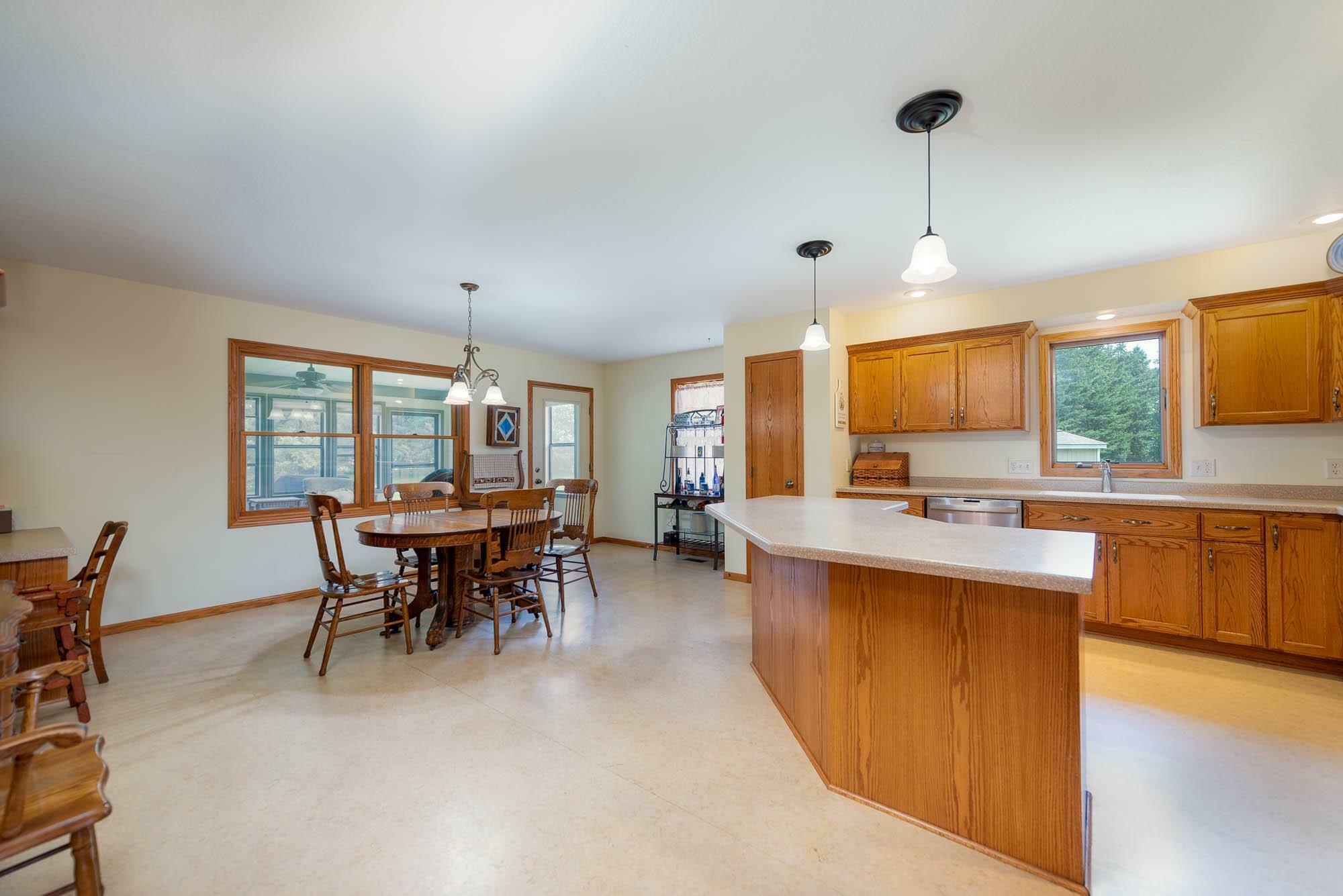 Property Photo:  18 Columbia Court  MN 56003 