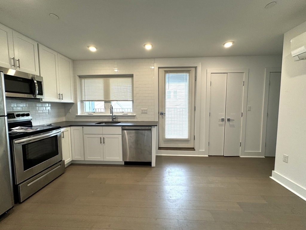 Property Photo: 25 Eleanor Street 210 MA 02150