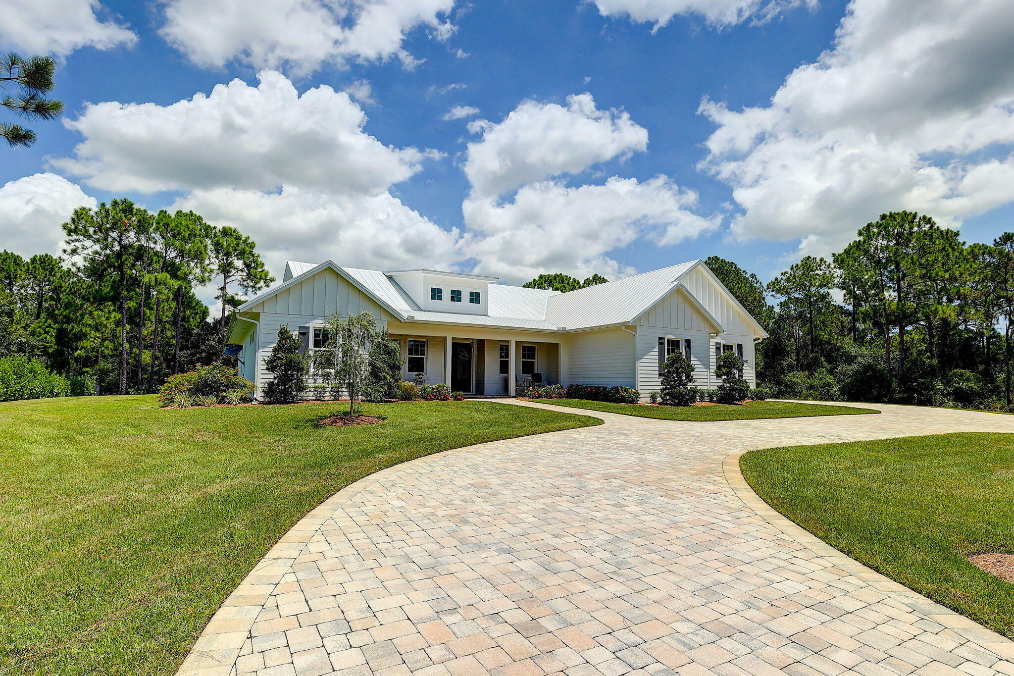 Property Photo:  10610 Pine Needle Drive  FL 34945 