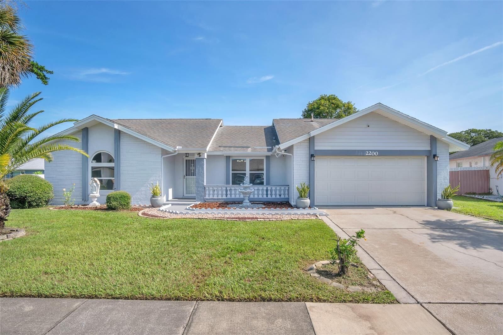 Property Photo:  2200 Bay Leaf Drive  FL 32837 