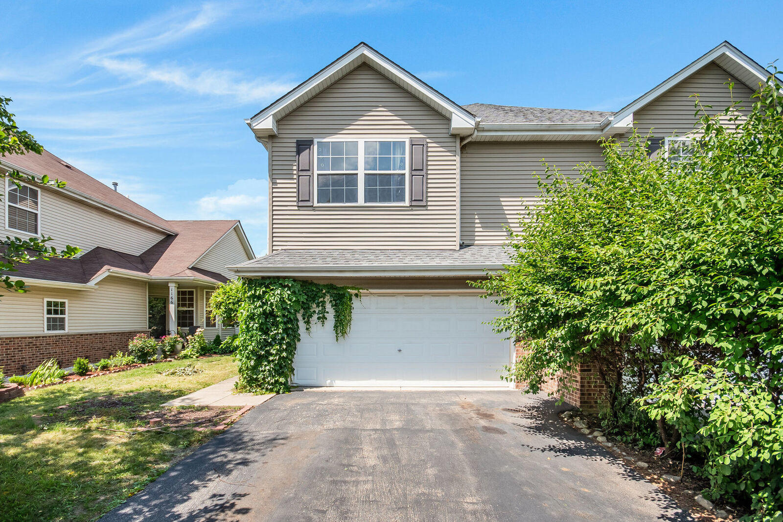 Property Photo: 1162 N Grand Boulevard IL 60446