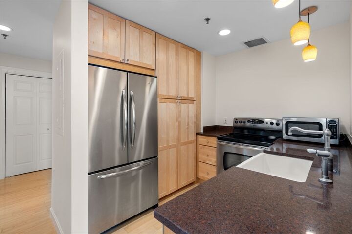 Property Photo: 416 Marlborough 701 MA 02115