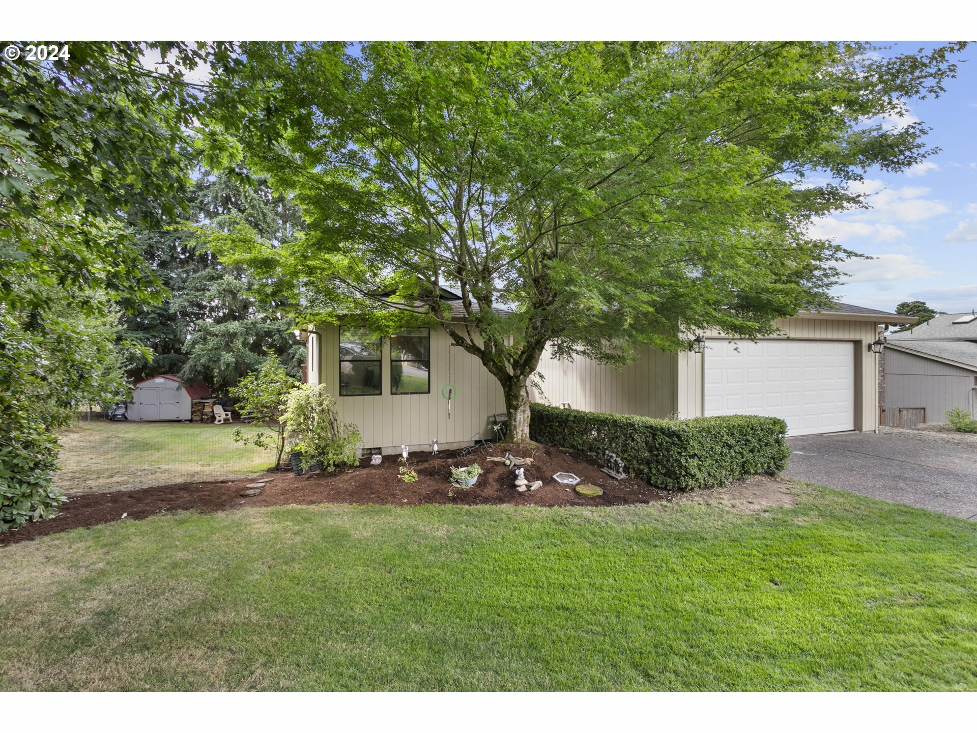 Property Photo:  2413 NW 111th St  WA 98685 