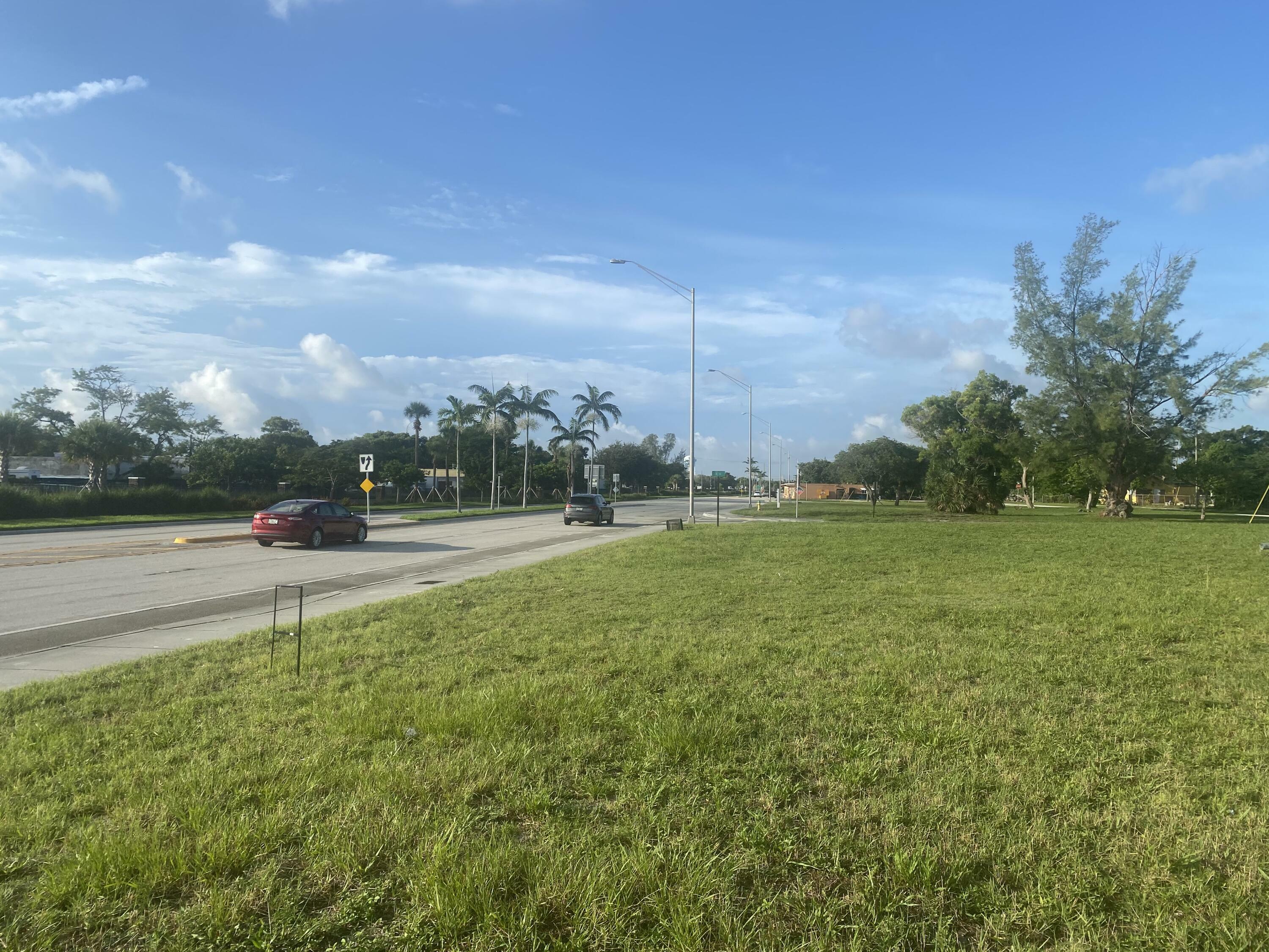 Property Photo:  167 S Dixie Highway  FL 33441 