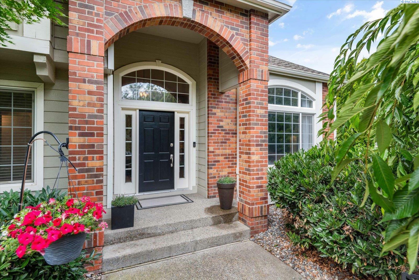 Property Photo: 2931 W 43rd Ct. WA 99337