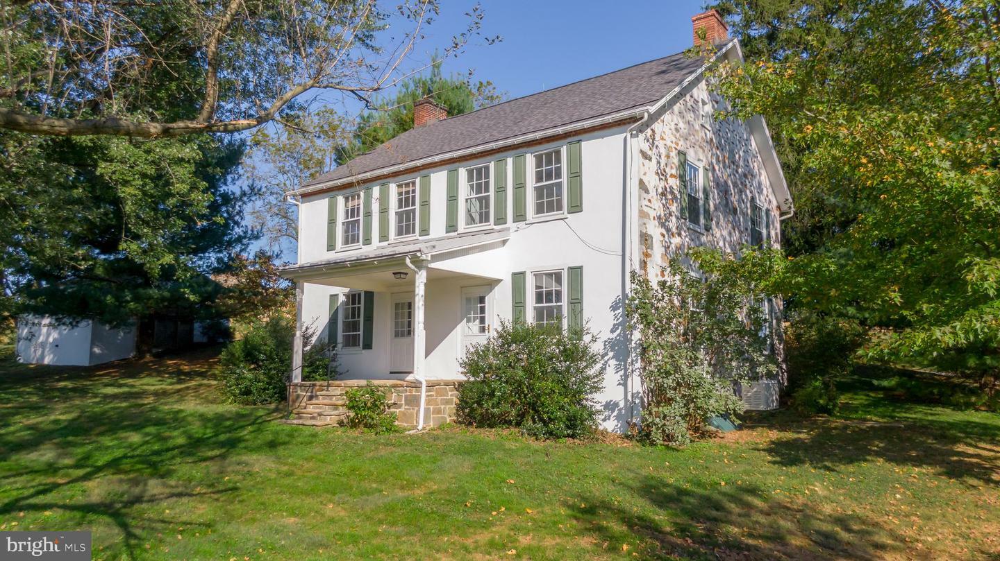 Property Photo: 1025 N Chatham Road PA 19320