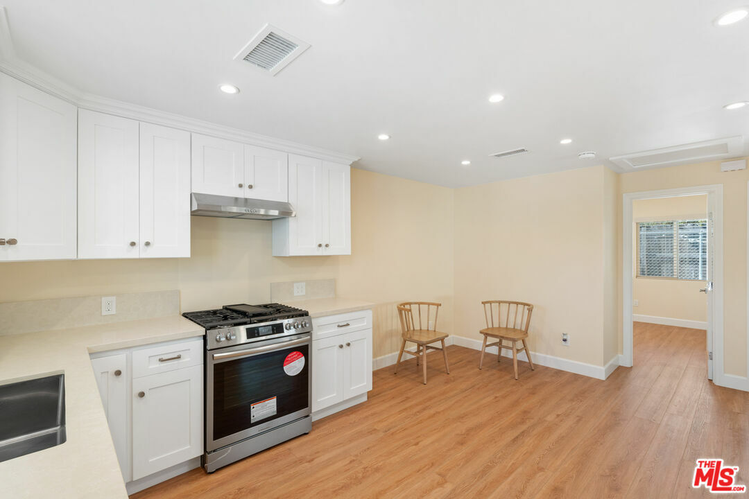 Property Photo:  3751  W 60th St  CA 90043 