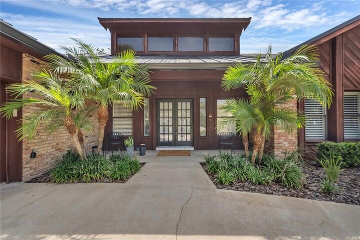 Property Photo: 7909 Summer Ridge Place FL 32819
