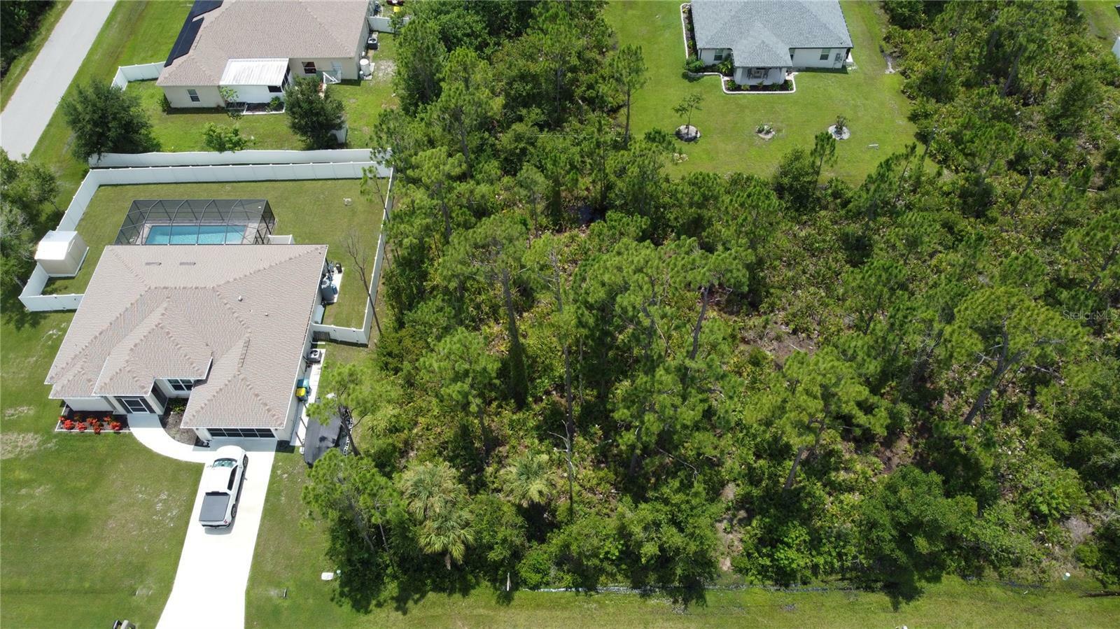 Property Photo:  23487 Beatrice Avenue  FL 33980 