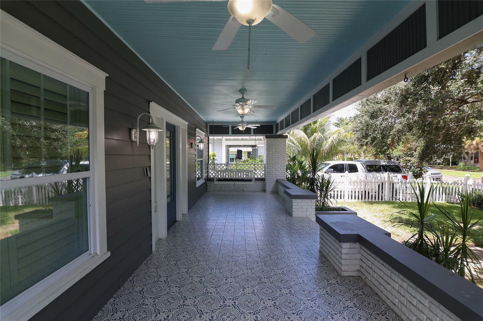 Property Photo: 236 20th Ave SE FL 33705
