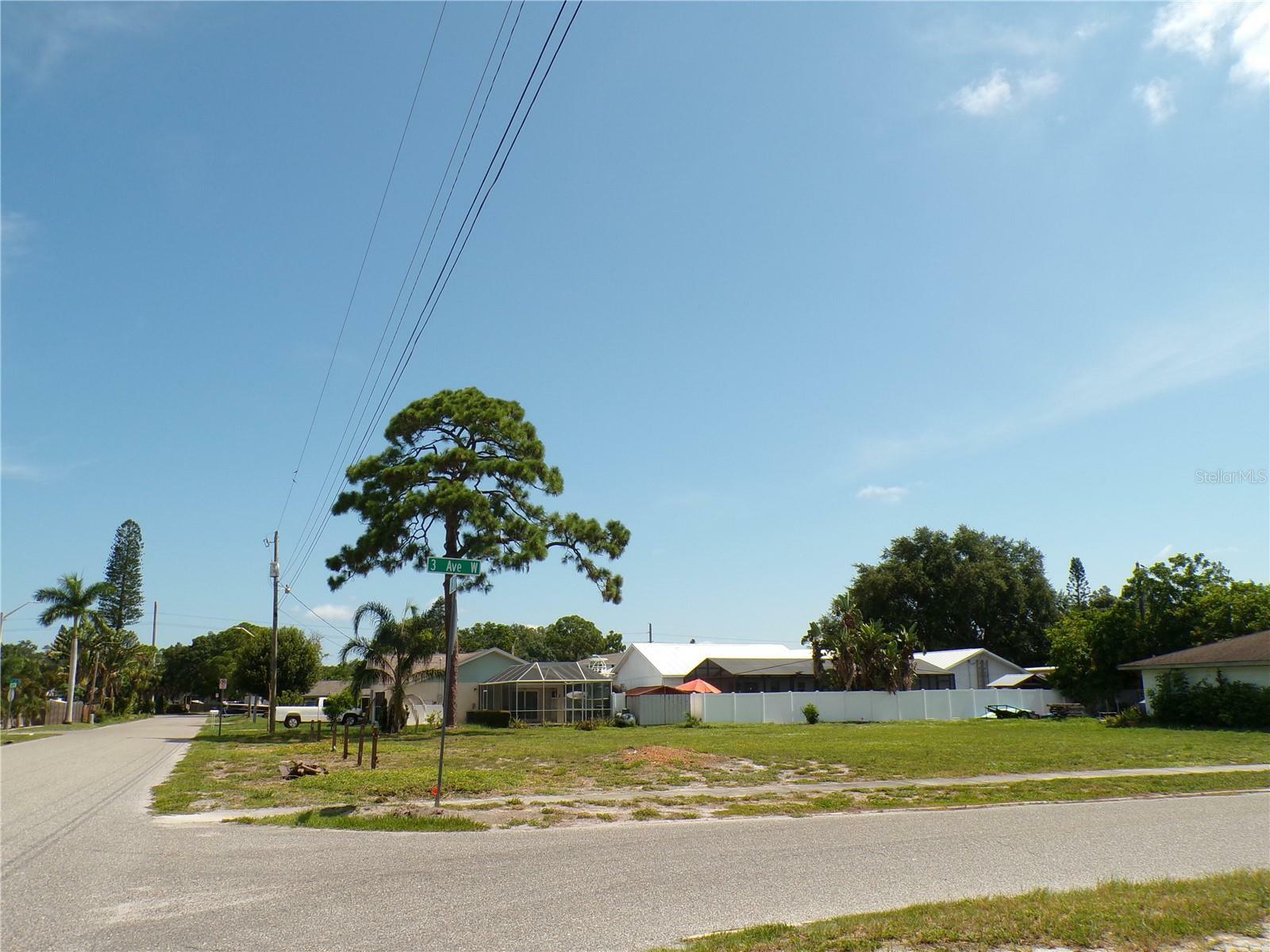 Property Photo:  000 3rd Avenue W  FL 34209 