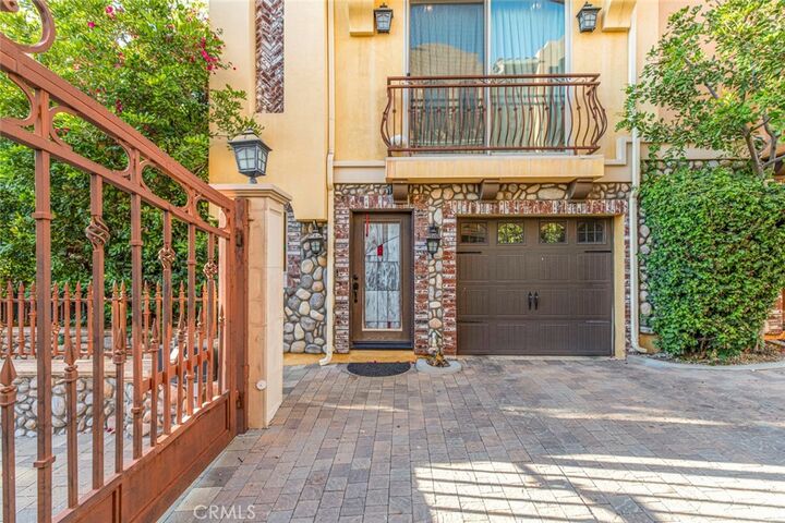 Property Photo: 10154 Fernglen Avenue 1 CA 91042
