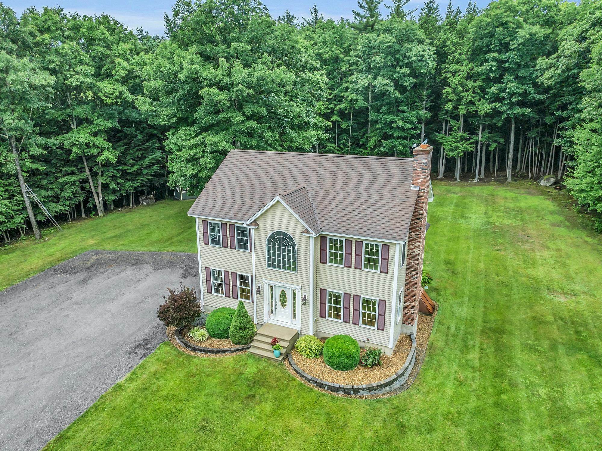 Property Photo:  42 Woodland Heights  NH 03446 