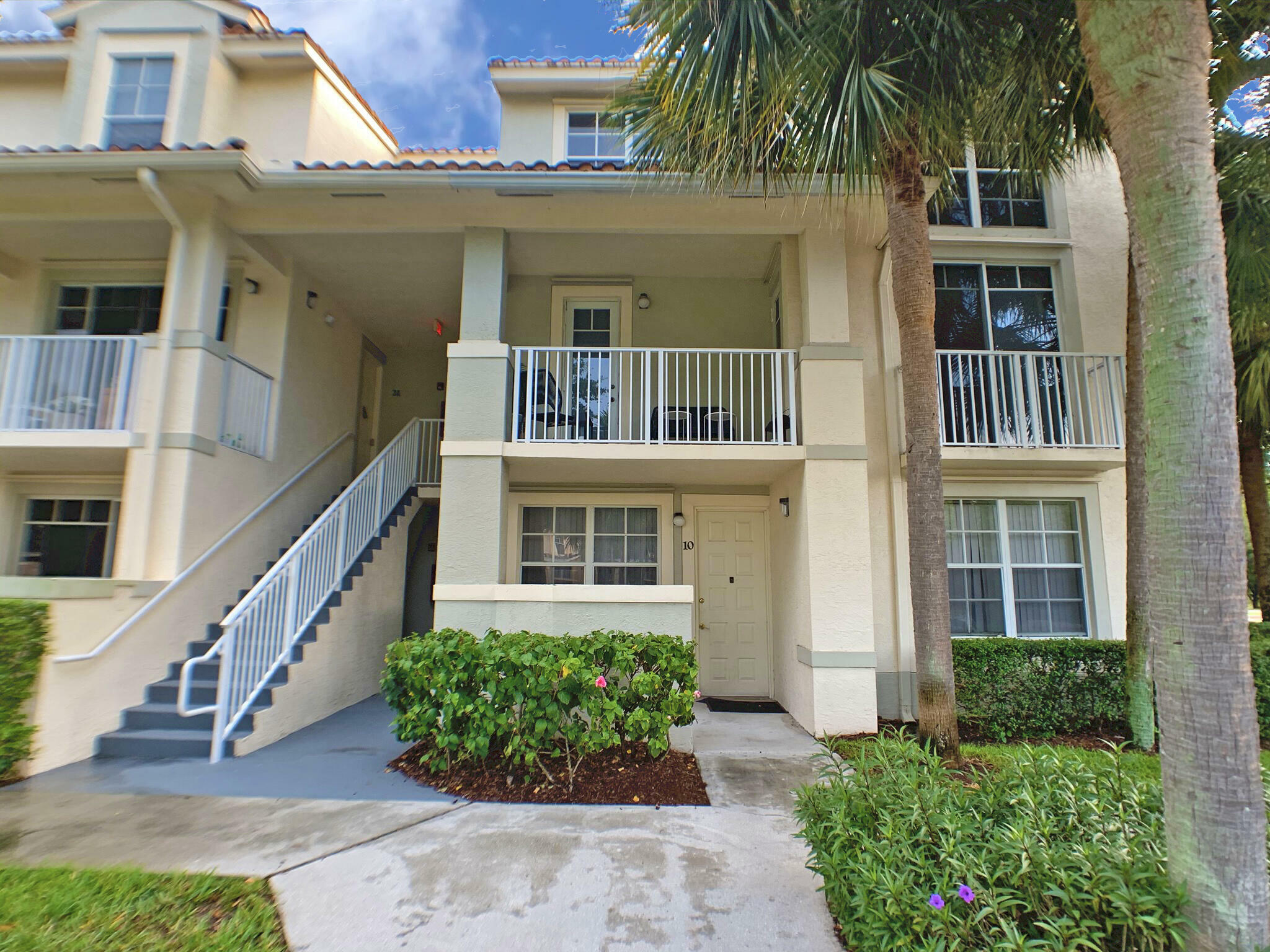 Property Photo:  1054 University Boulevard 10  FL 33458 