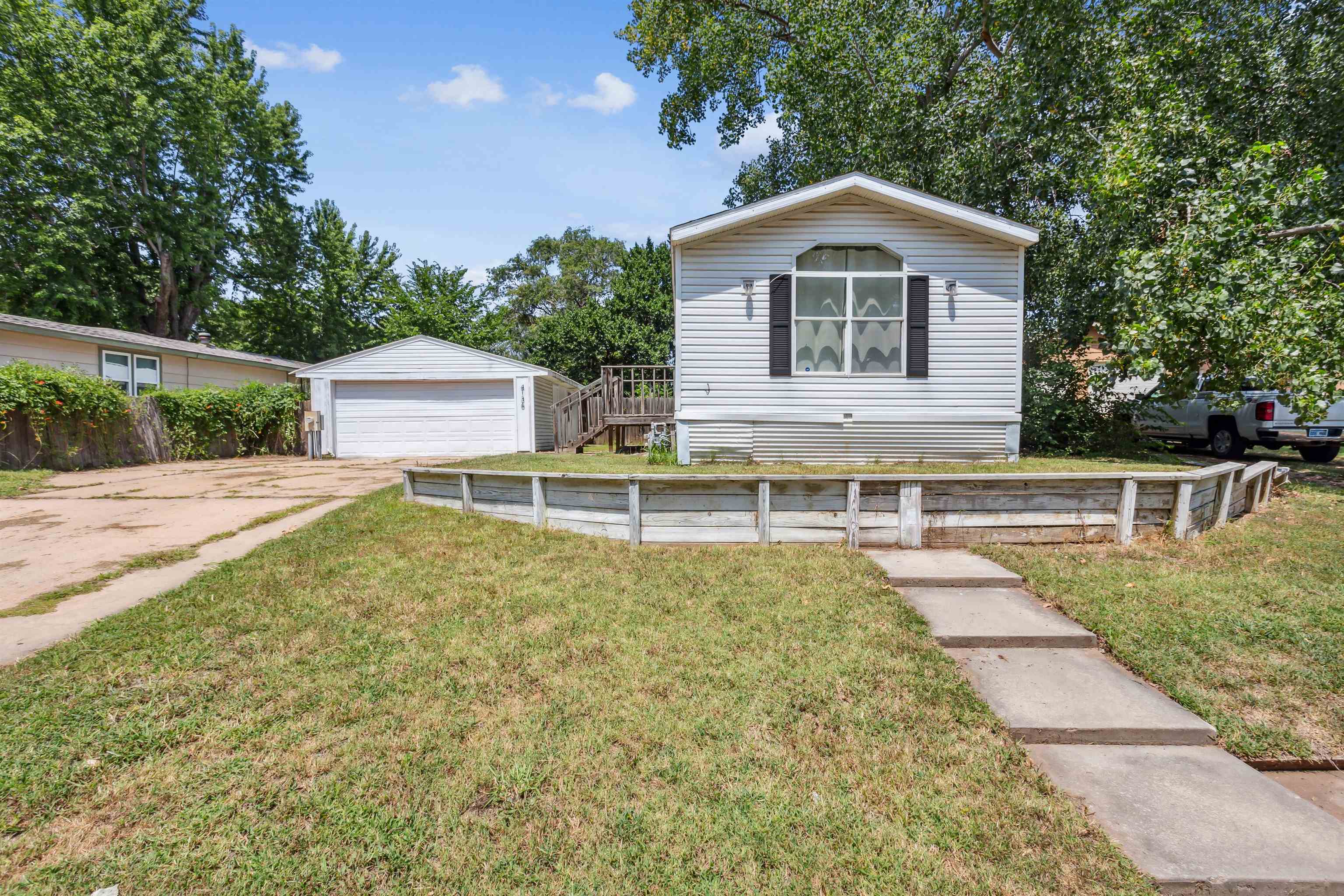 Property Photo:  4136 E Fairhaven Circle  KS 67210 