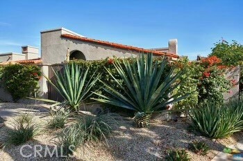 Property Photo:  400 N Avenida Caballeros 8  CA 92262 