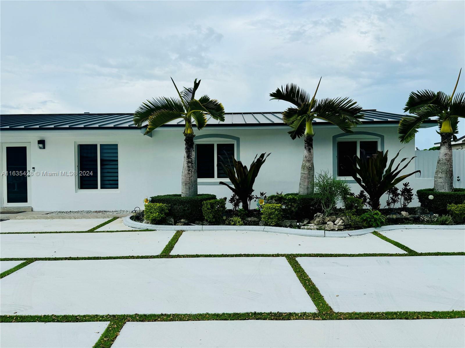 Property Photo:  5103 SW 128th Pl 5103  FL 33175 