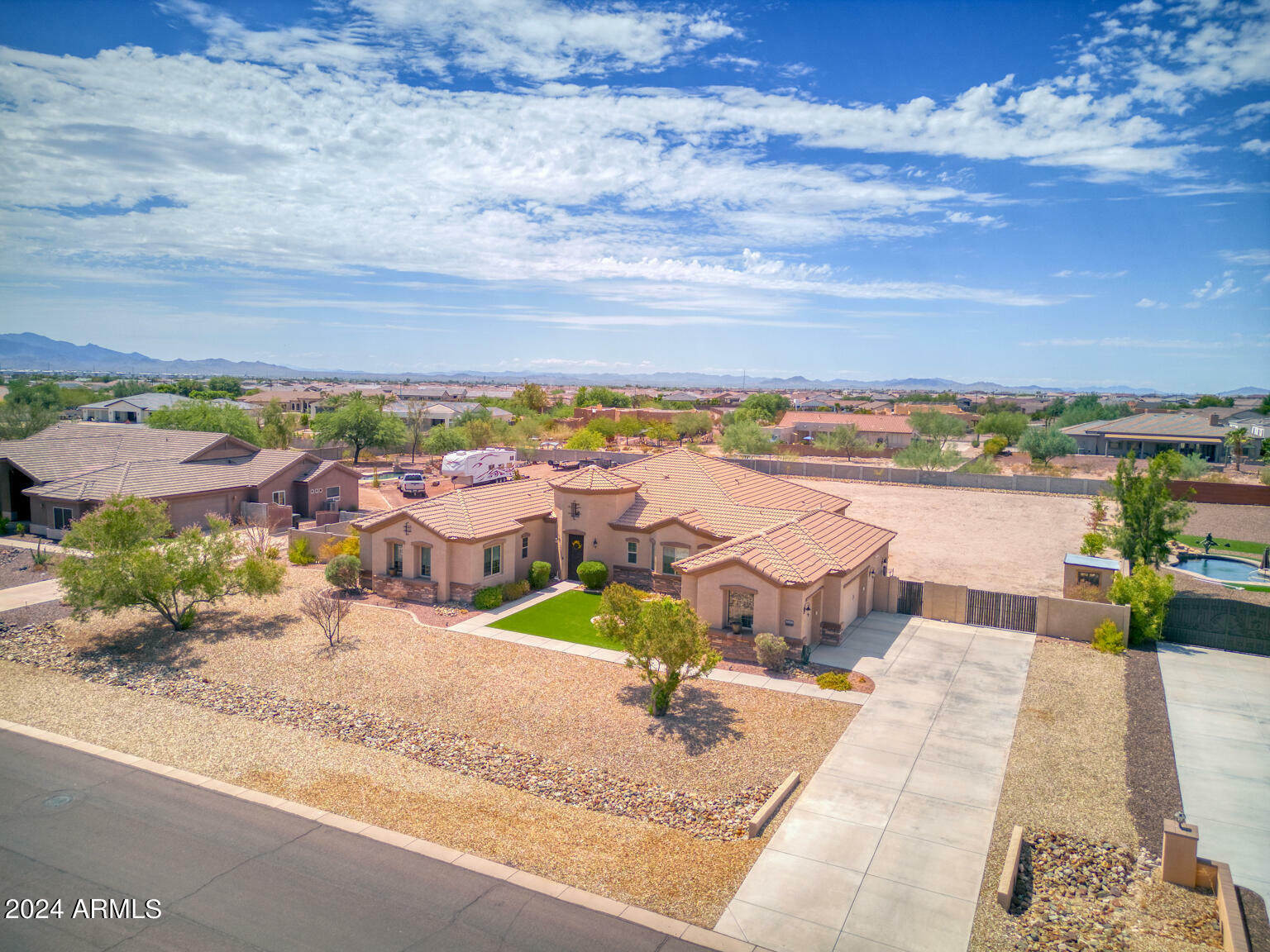 Property Photo:  19709 W Clarendon Avenue  AZ 85396 