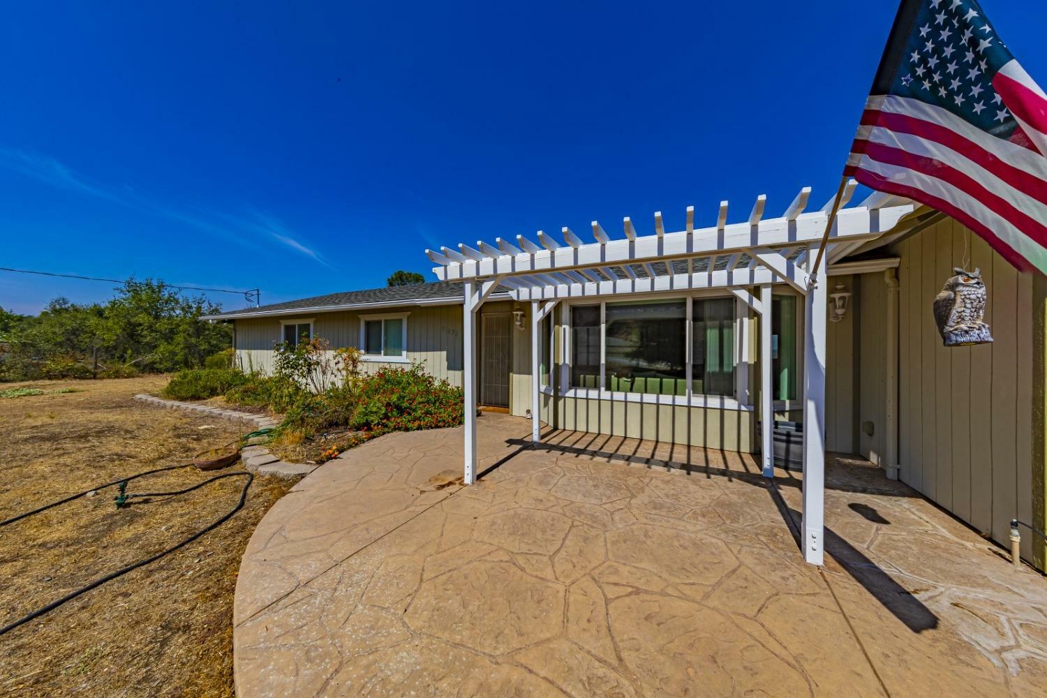 Property Photo:  31678 Buck Run Lane  CA 93614 