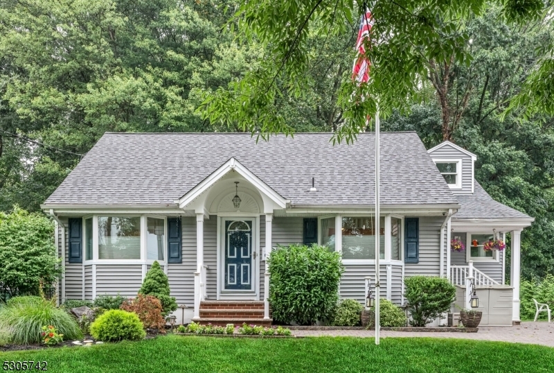 Property Photo:  684 Ellington Rd  NJ 07450 