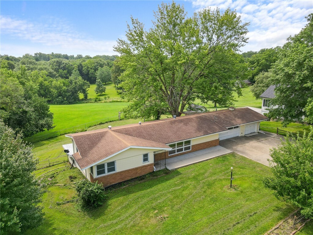 Property Photo:  1810 Carbonado Road  IA 52577 