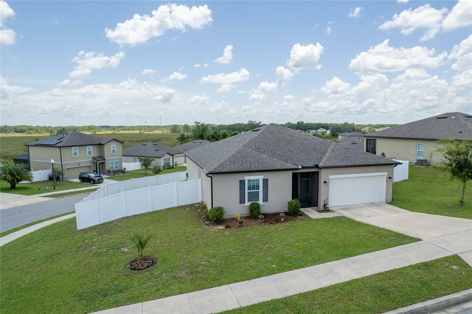 Property Photo:  16421 Bloom Court  FL 34736 