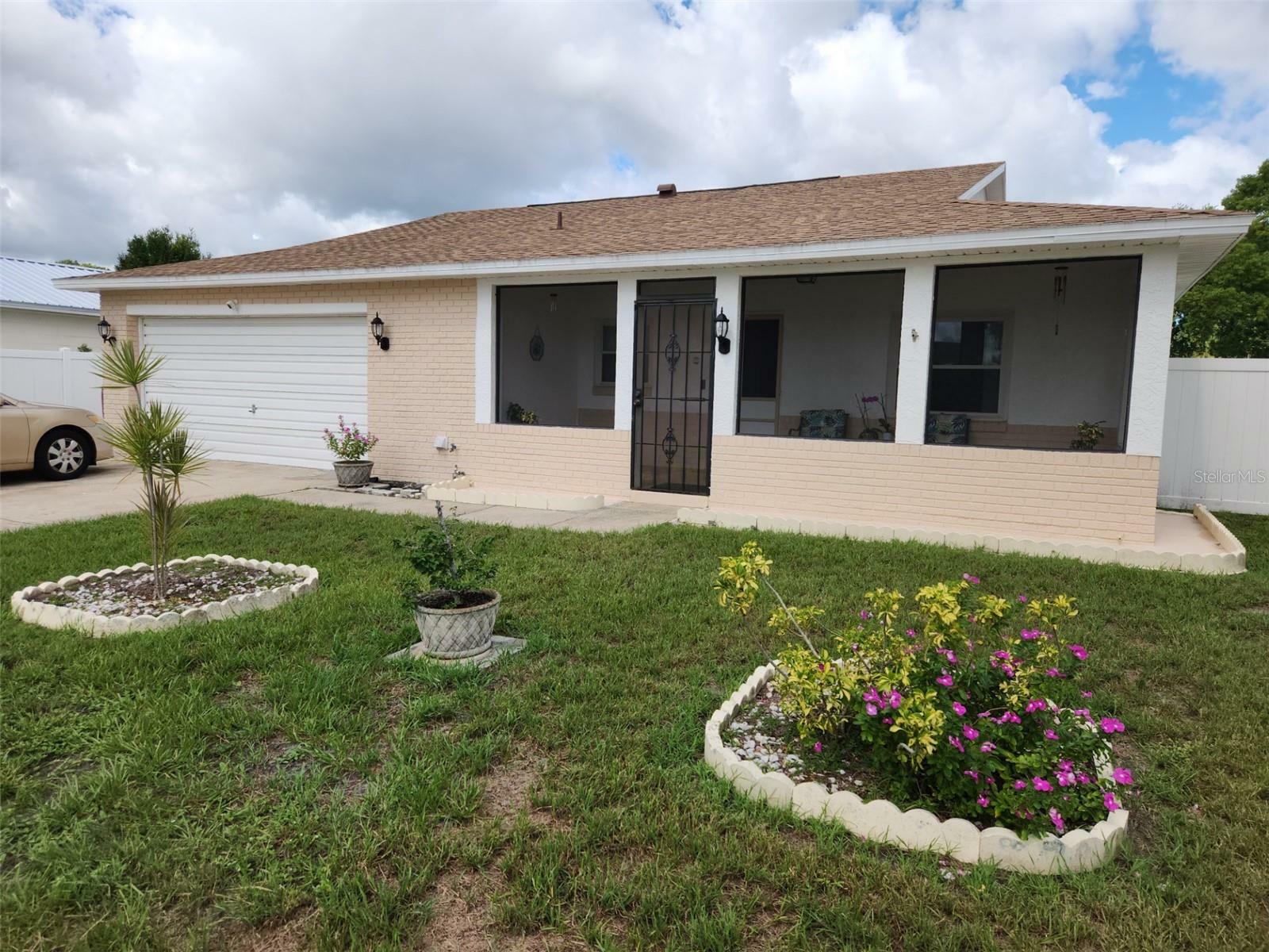 Property Photo:  2518 Bowmer Drive  FL 34744 