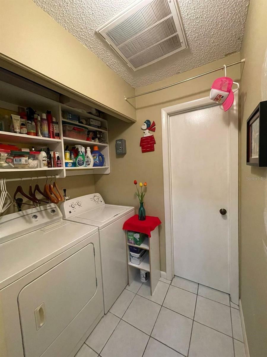 Property Photo: 2076 Sunset Grove Lane FL 33765