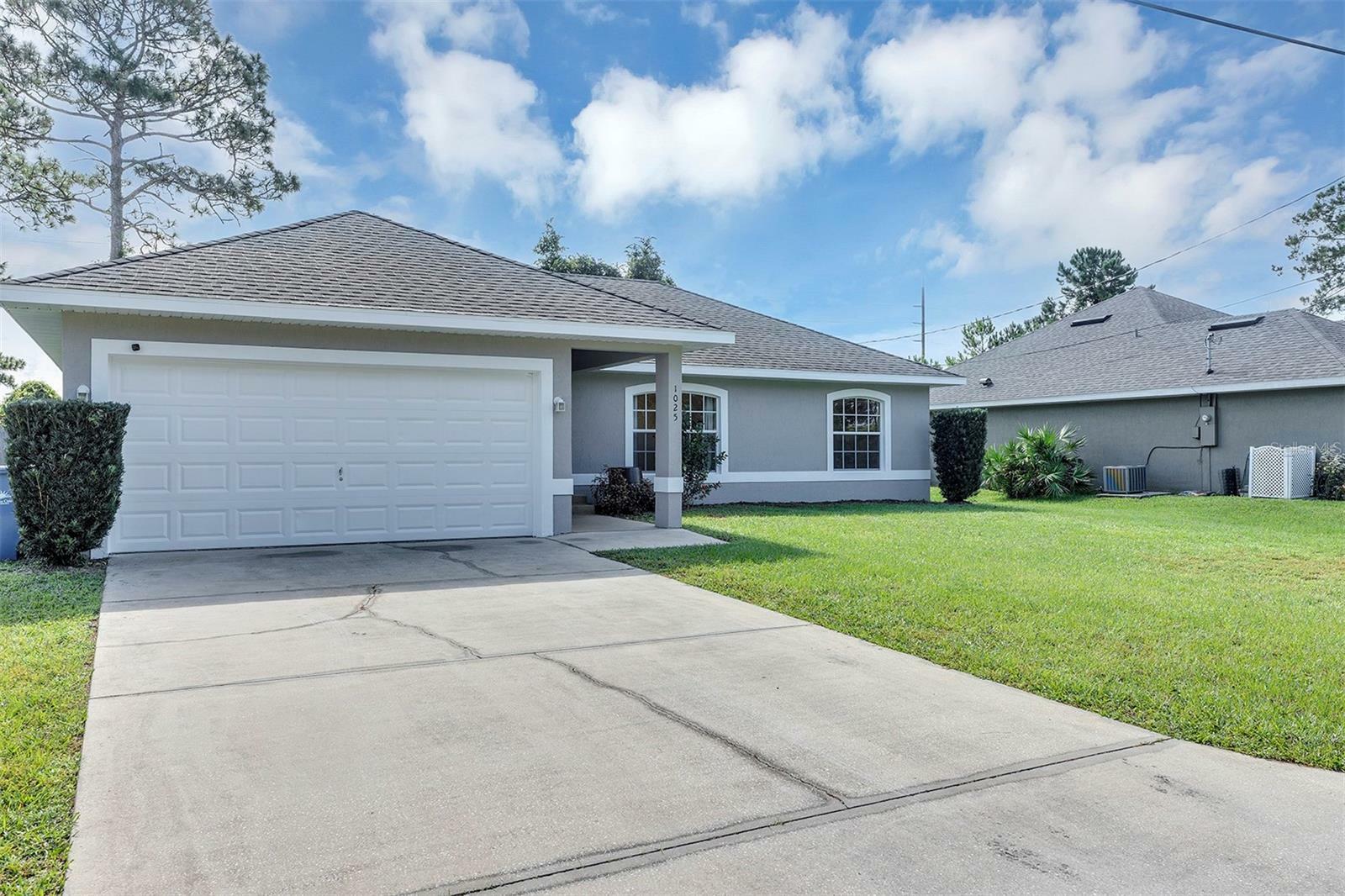 Property Photo:  1025 8th Avenue  FL 32724 