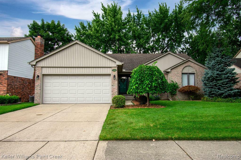 Property Photo: 15846 Nathan Drive MI 48044 4934