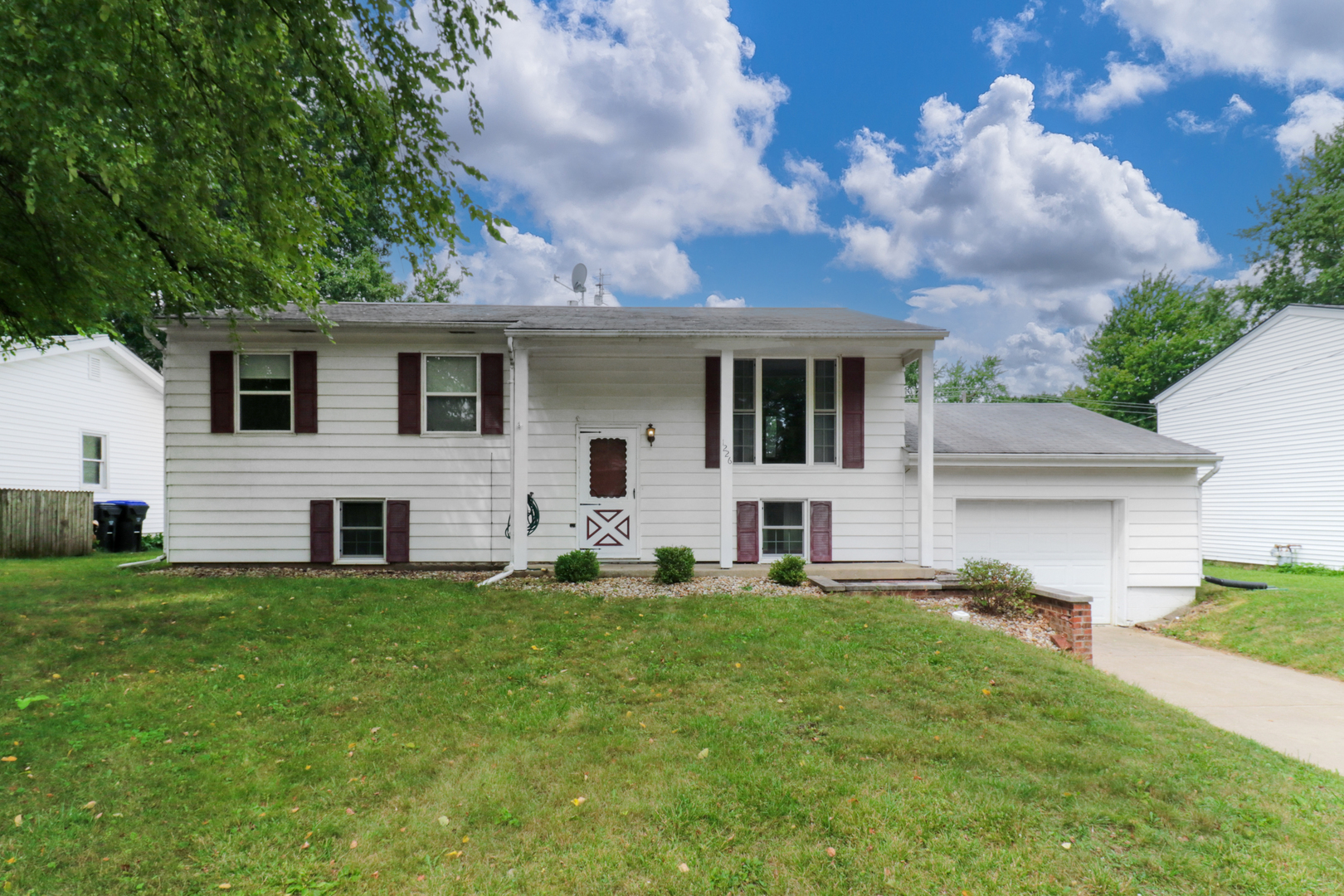 Property Photo:  1226 Townley Drive  IL 61704 