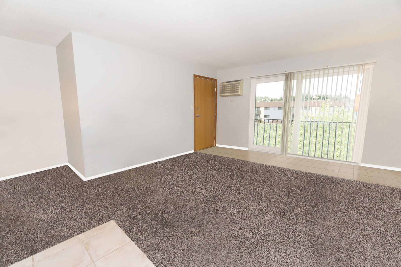 Property Photo:  922 W Irving Park Road 303  IL 60106 