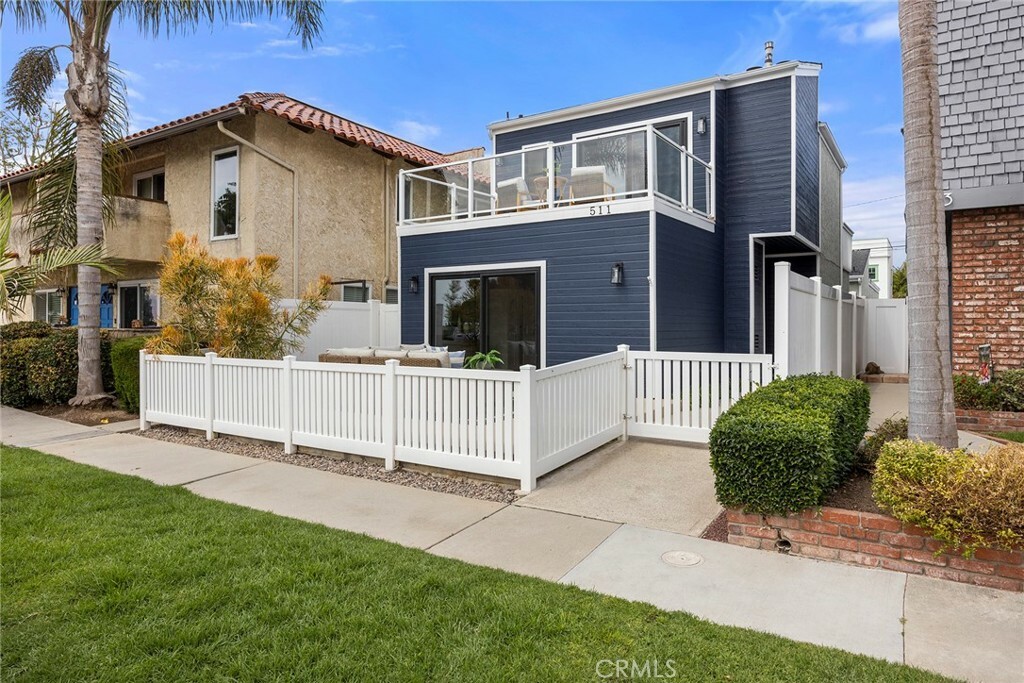 Property Photo:  511 Delaware Street  CA 92648 