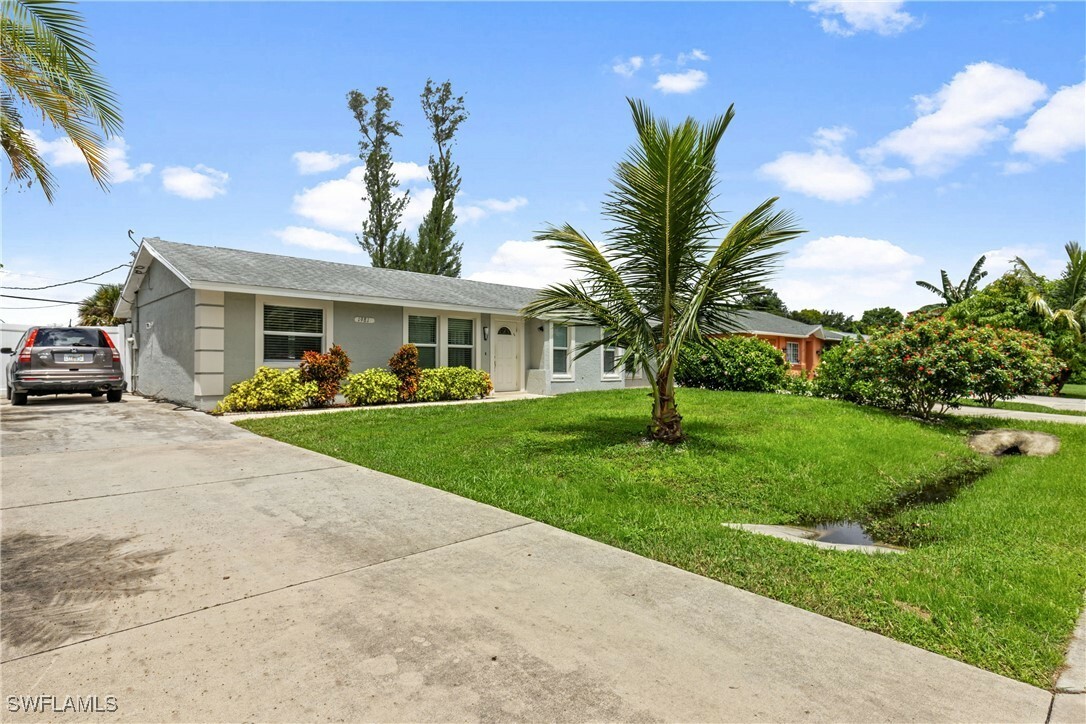 Property Photo:  1981 48th Street SW  FL 34116 