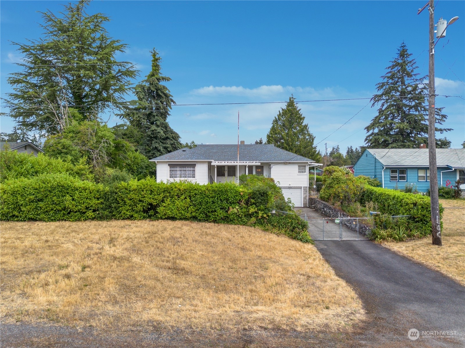 Property Photo:  415 163rd Street S  WA 98387 