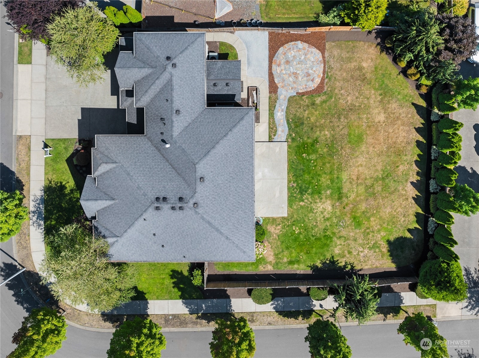 Property Photo: 3110 216th Place SE WA 98021