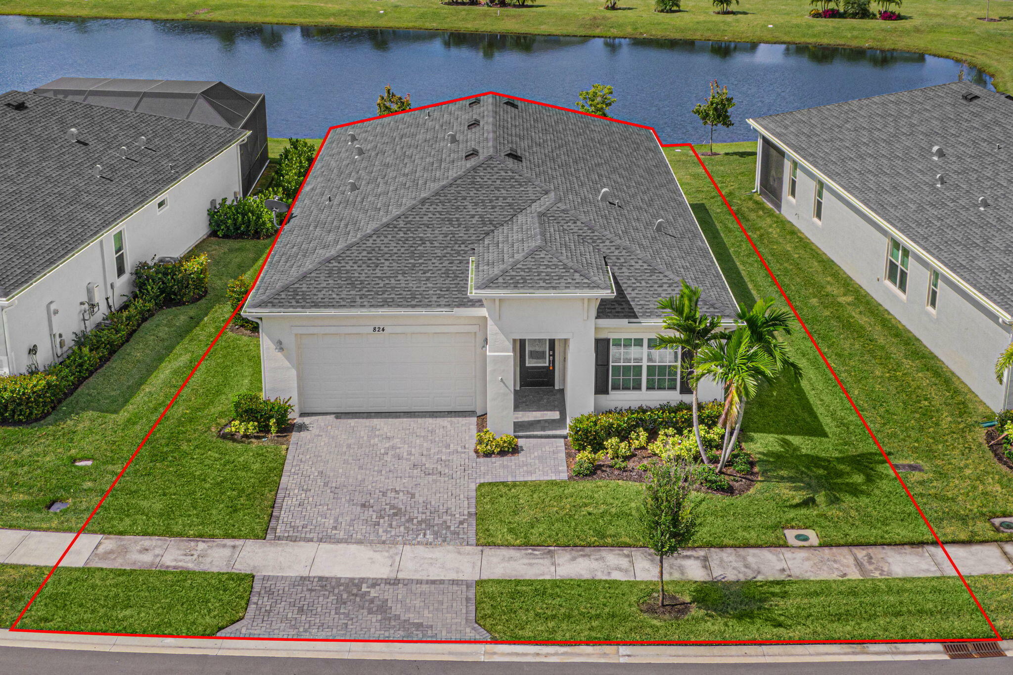 Property Photo:  824 SE Bloomfield Road  FL 34984 