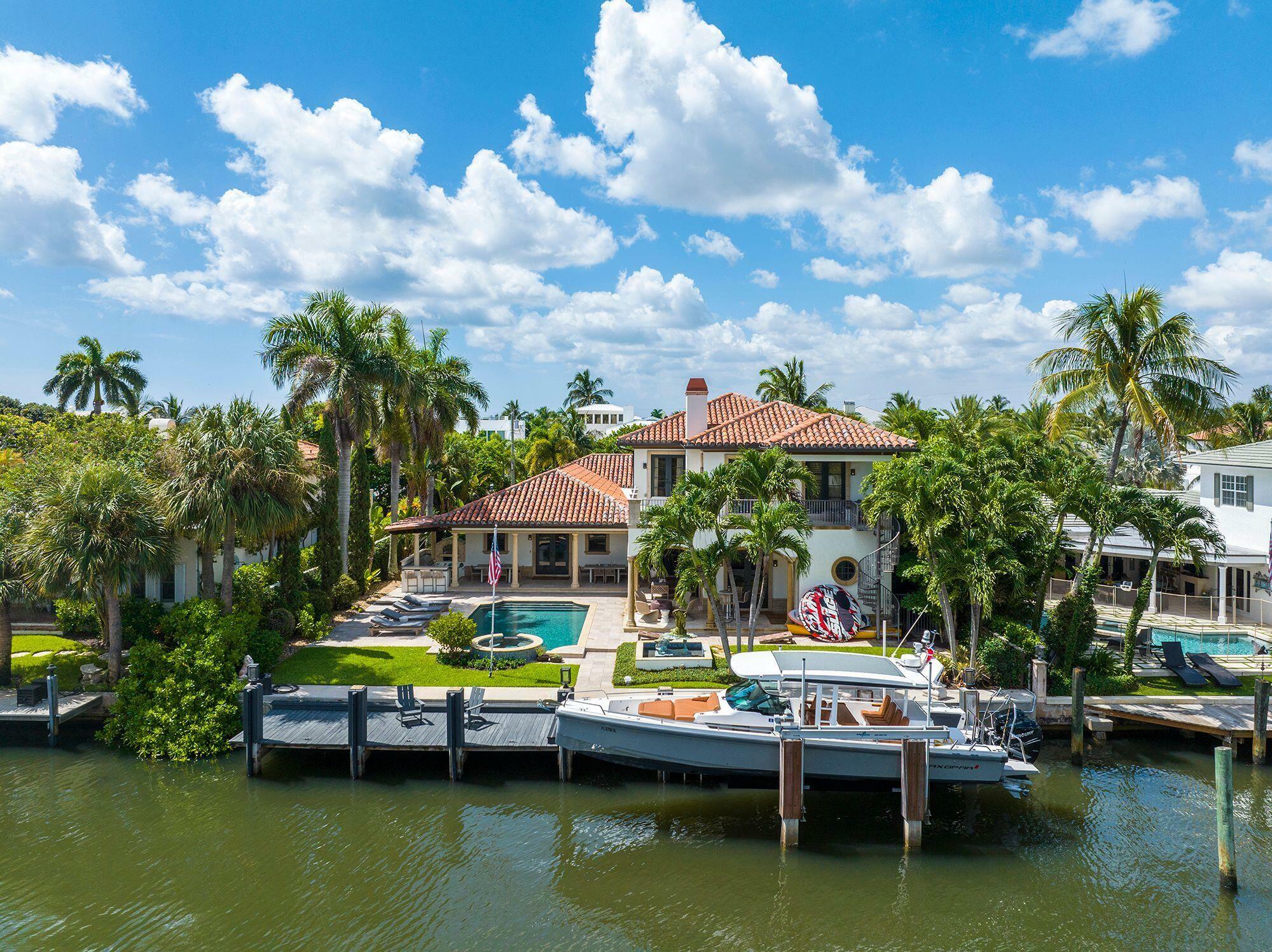 Property Photo:  14 Harbor Drive  FL 33460 